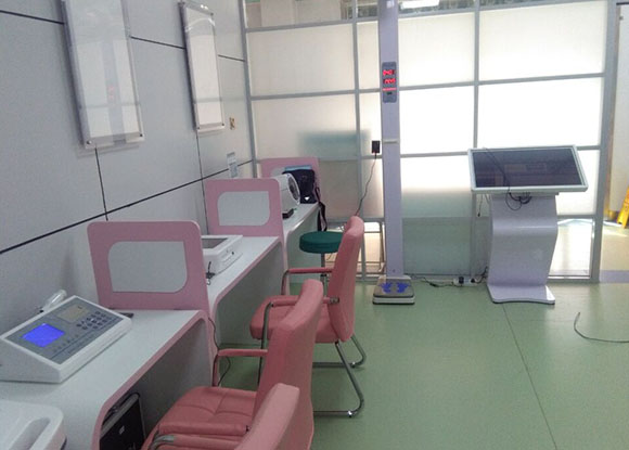 興平市人大代表調(diào)研健康一體機(jī) 興平市人大代表調(diào)研健康一體機(jī)